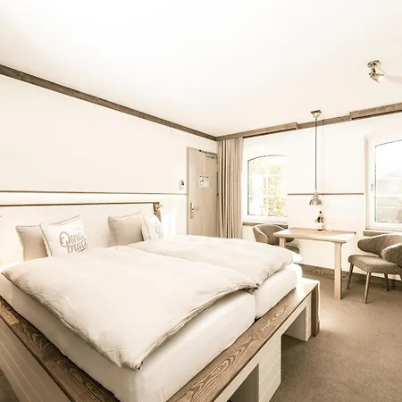 Hotel The No 50 - Kostenfreies Parken! - Cafe & Eventrooms 4*