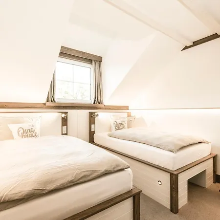 The No 50 - Kostenfreies Parken! - Cafe & Eventrooms Hotel