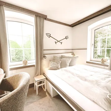 Hotel The No 50 - Kostenfreies Parken! - Cafe & Eventrooms 4*