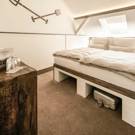 The No 50 - Kostenfreies Parken! - Cafe & Eventrooms 4*