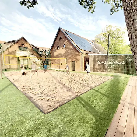 The No 50 - Kostenfreies Parken! - Cafe & Eventrooms 4*